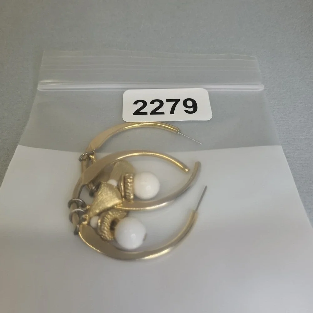Vintage Hoop Earrings Woman Gold Tone White Bead Dangle Charms Boho Statement
